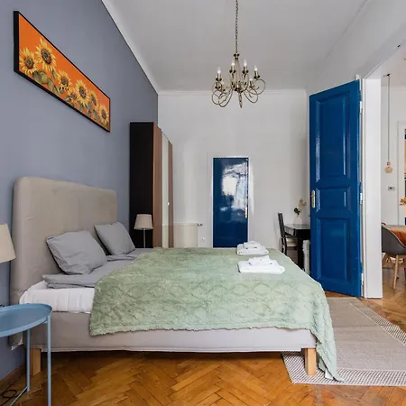 Appartement Bright & Grand With 4 Bedrooms By New York Cafe Budapest