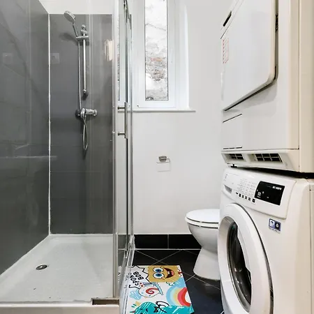 Appartement Bright & Grand With 4 Bedrooms By New York Cafe *