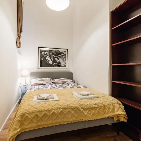 Apartamento Bright & Grand With 4 Bedrooms By New York Cafe